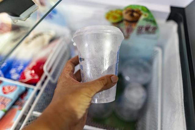 半两财经｜价格偏高遭质疑冰杯今夏火为何爆红？(图5)