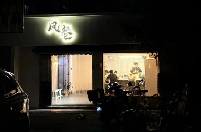 2块钱一餐“禁止新鲜肉菜”他开的预制餐厅没人反对(图2)